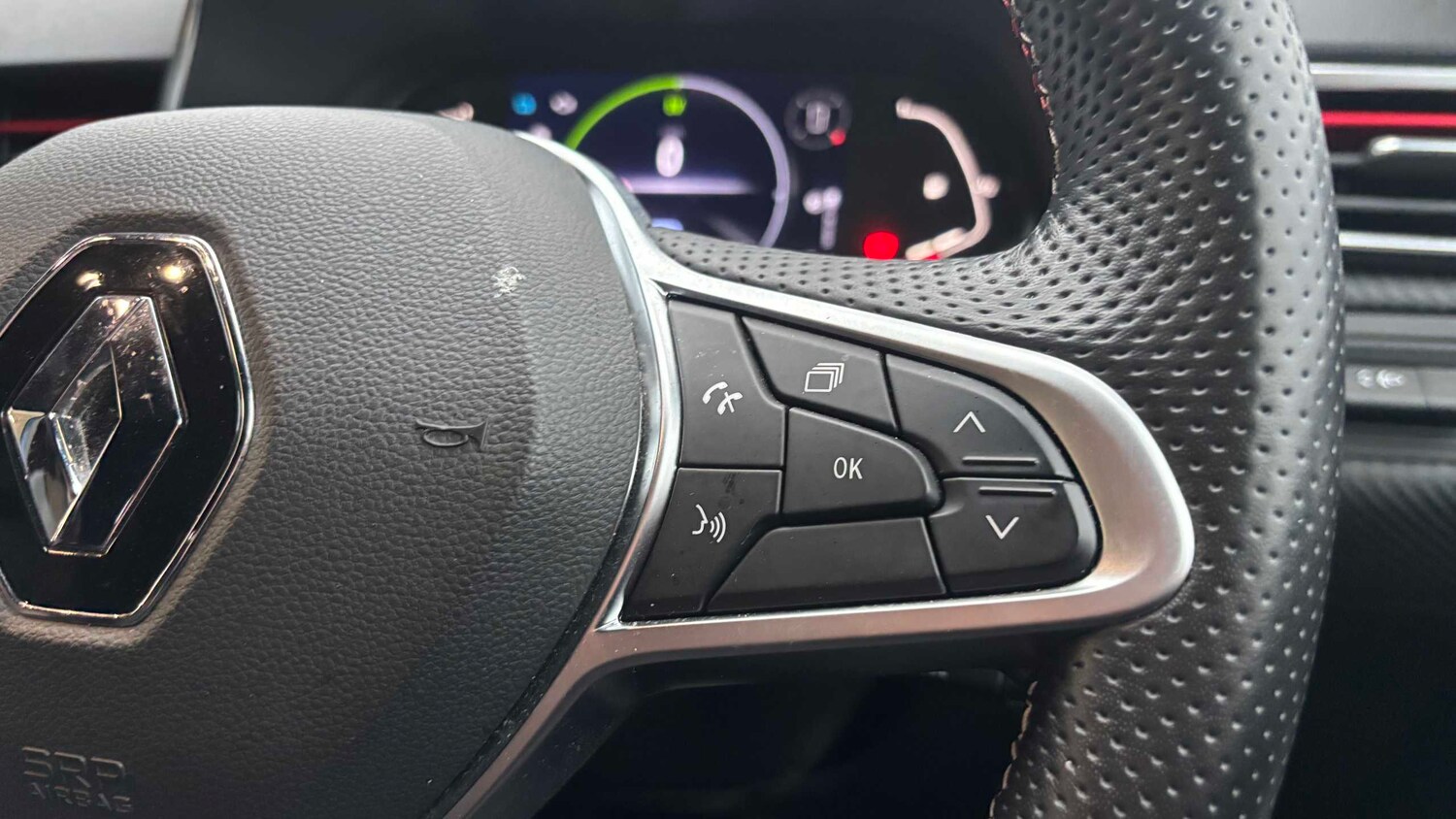 Used Renault Clio 2021 for sale - 77857724: Photo 14