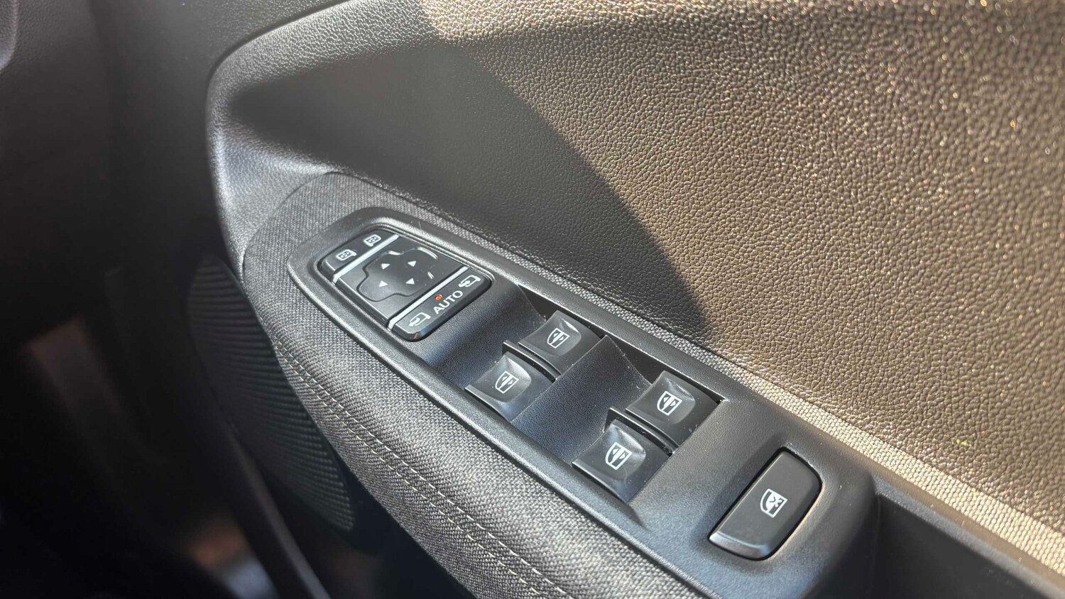 Used Renault Zoe 2022 for sale - 77858381: Photo 12