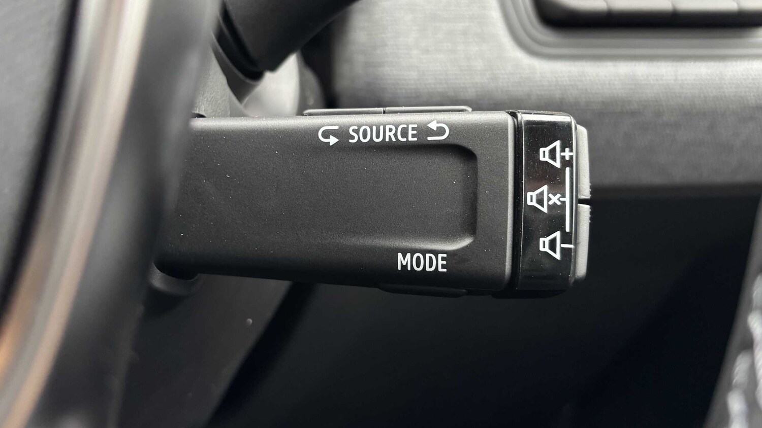 Used Renault Clio 2025 for sale - 77857988: Photo 28