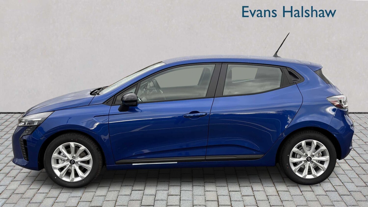 Used Renault Clio 2025 for sale - 77857988: Photo 6