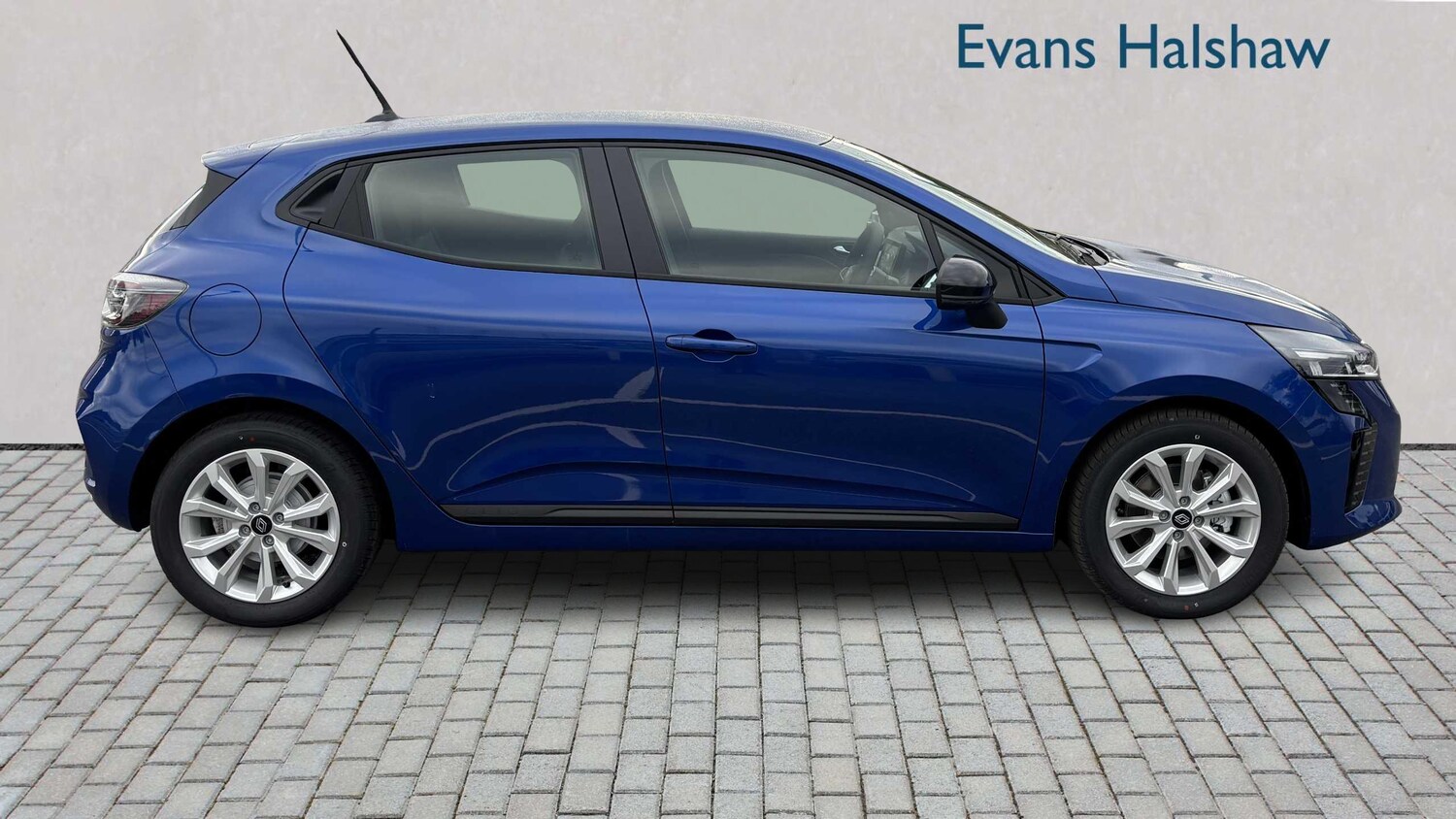 Used Renault Clio 2025 for sale - 77857988: Photo 9