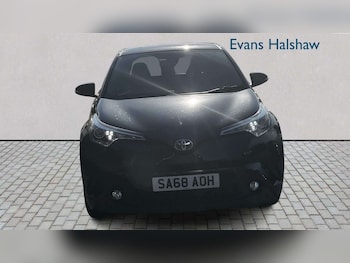 Used Toyota C-HR 2018 for sale - 79604531: Photo