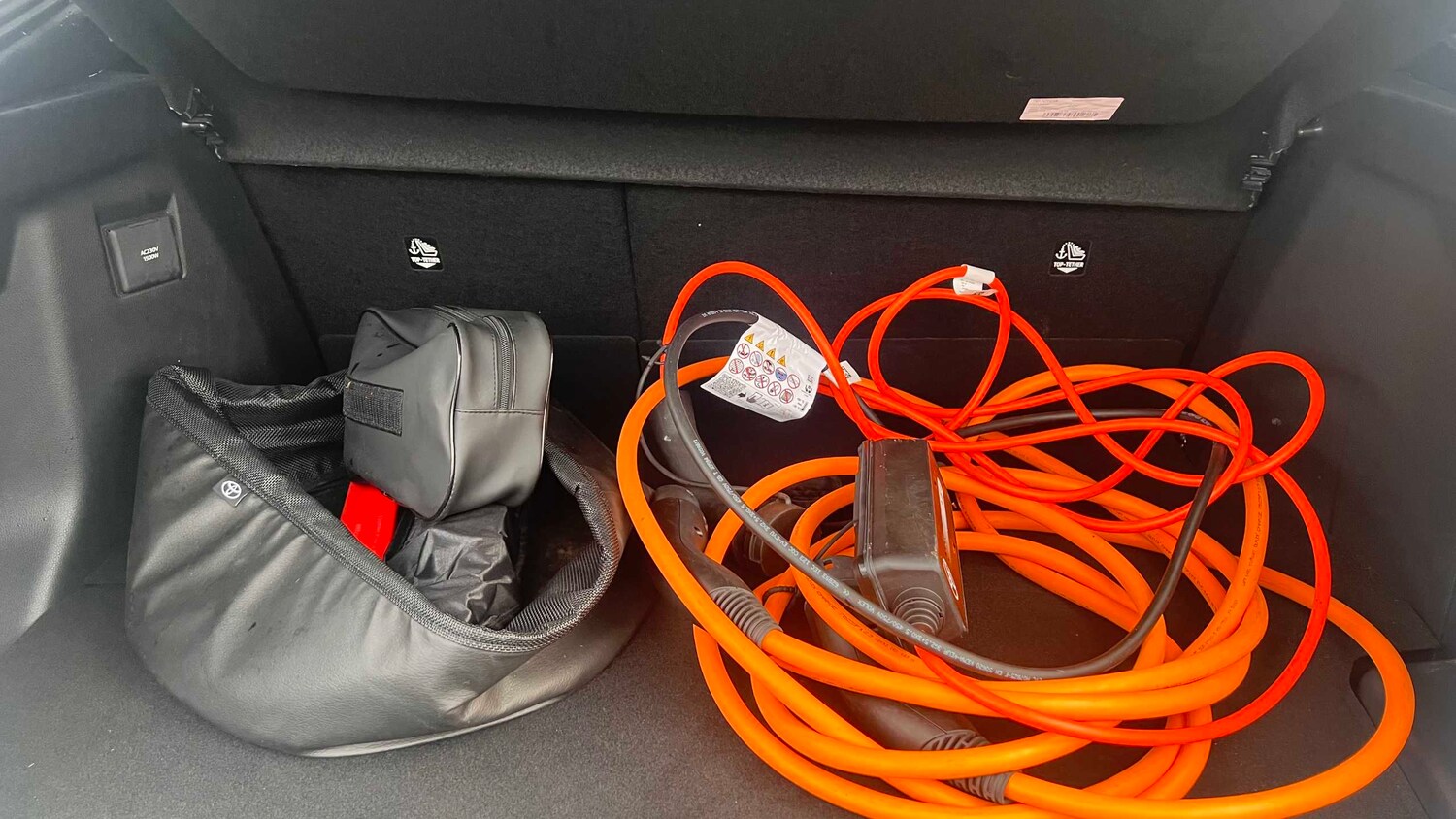 Used Toyota C-HR 2024 for sale - 77859542: Photo 10