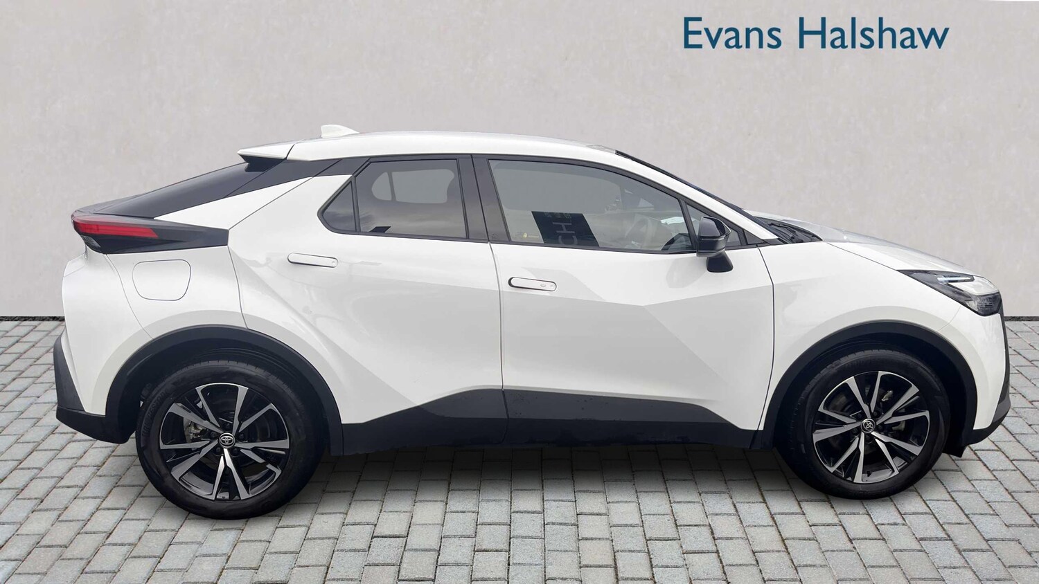 Used Toyota C-HR 2024 for sale - 77859542: Photo 8