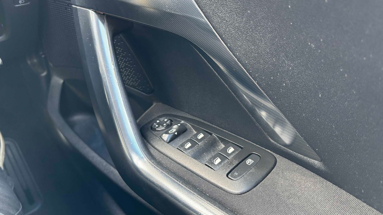 Used Peugeot 2008 for sale - 77857730: Photo 18