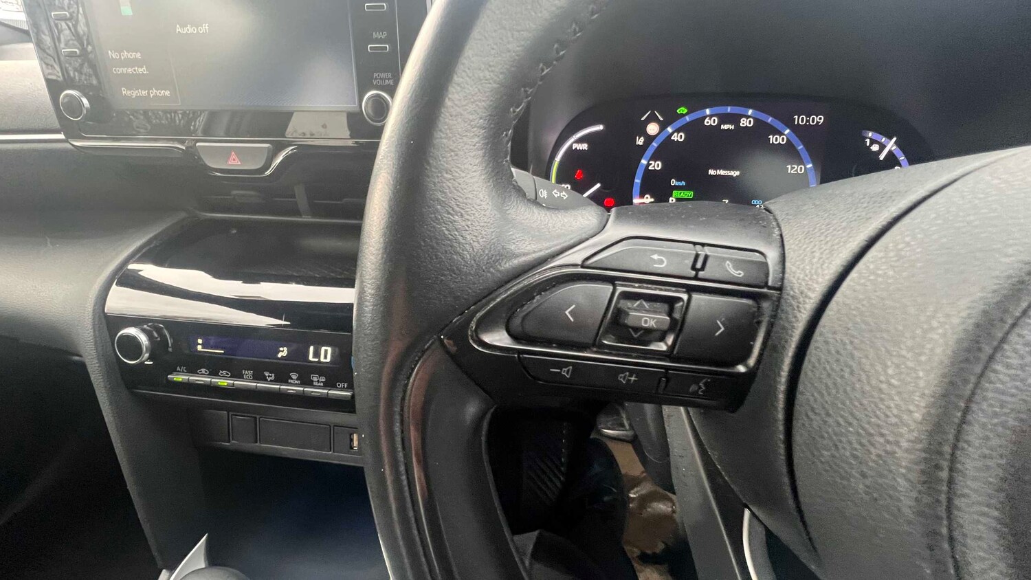 Used Toyota Yaris Cross for sale - 77862403: Photo 14