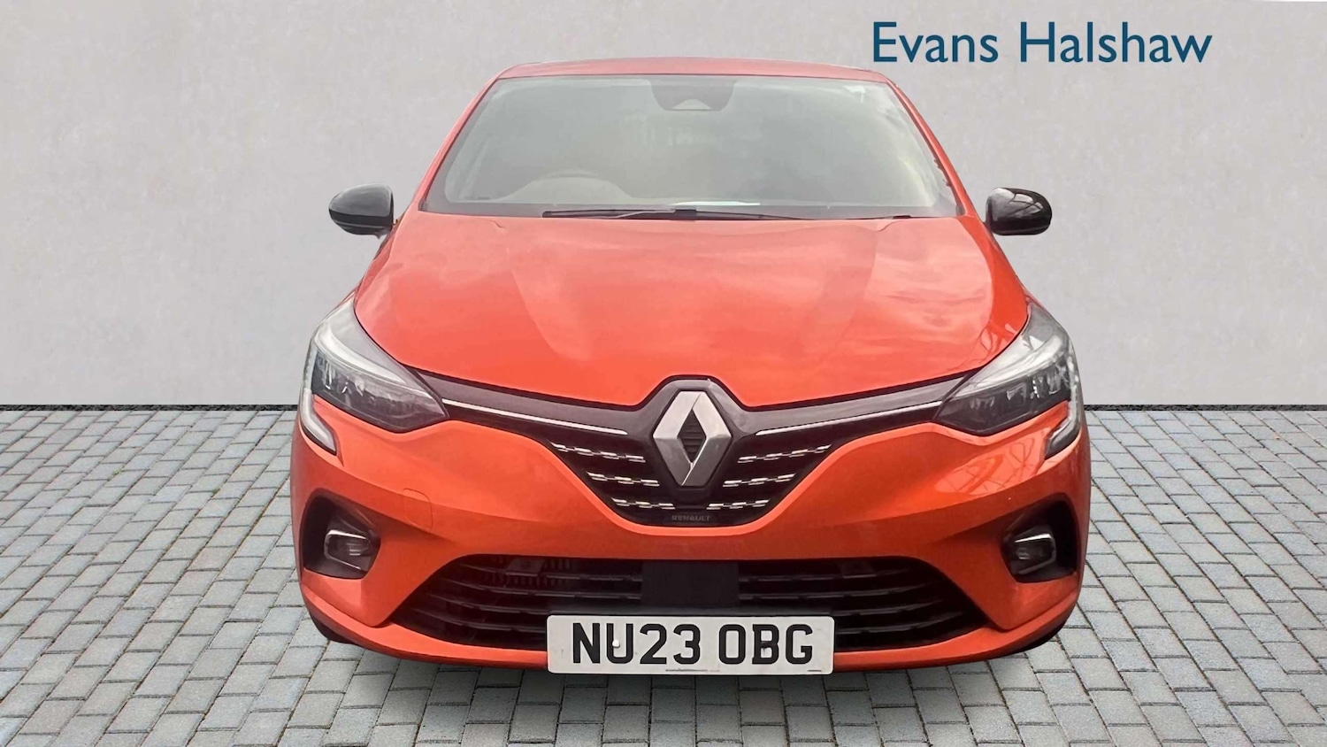 Used Renault Clio 2023 for sale - 77858367: Photo 2