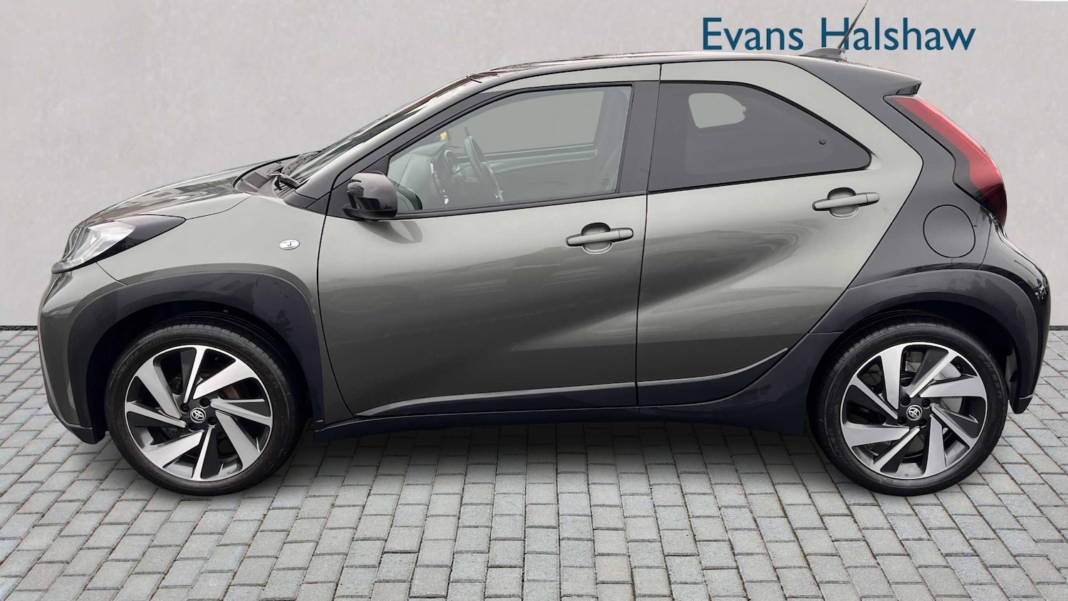 Used Toyota Aygo X for sale - 77861541: Photo 4