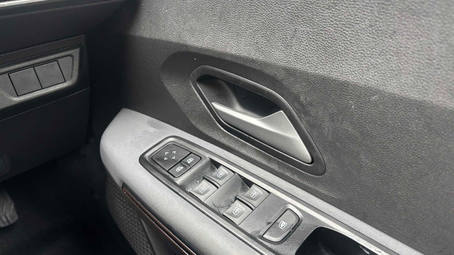 Used Dacia Sandero Stepway for sale - 77857408: Photo 17