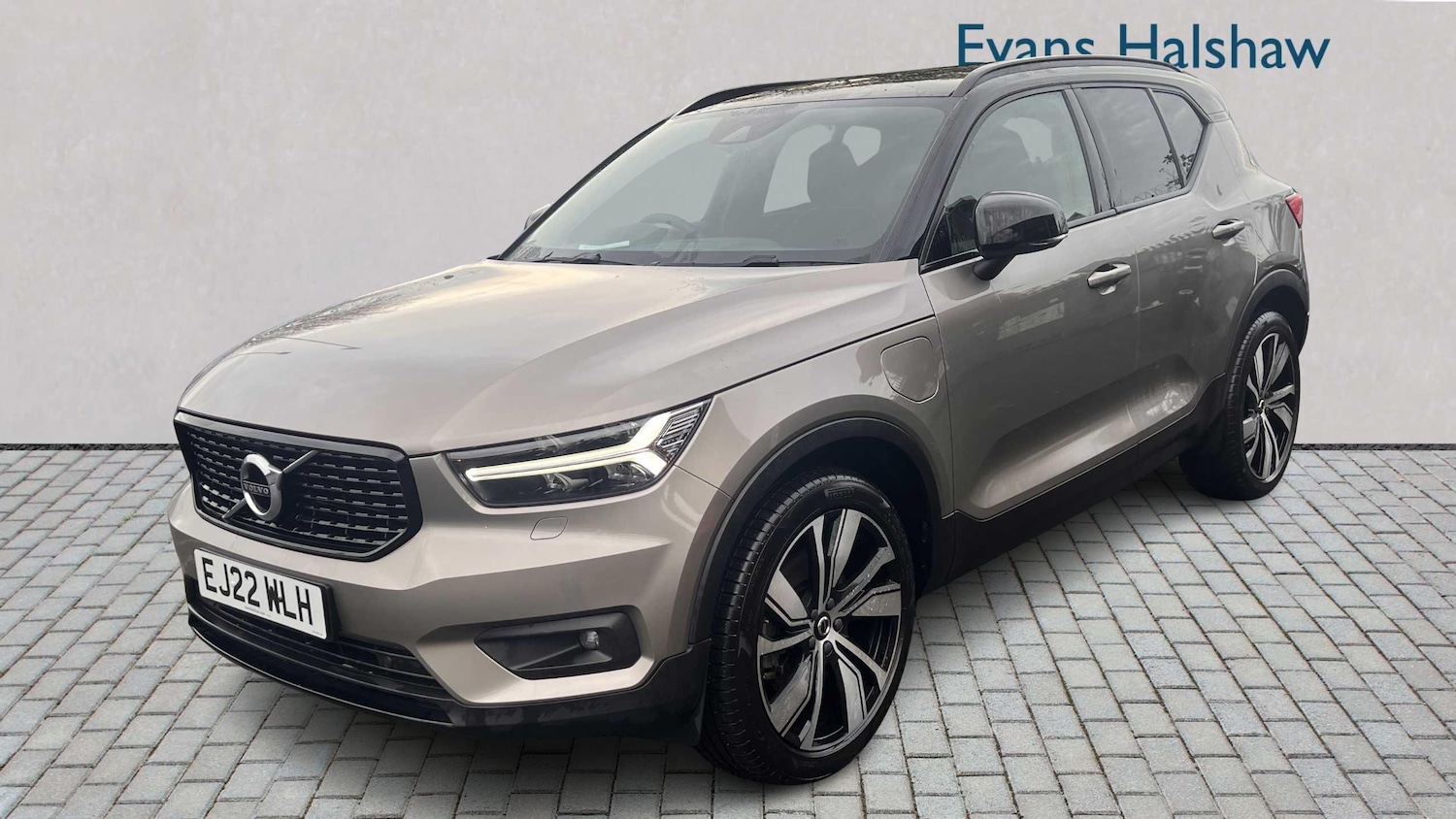 Used Volvo XC40 for sale - 77861093: Photo 3
