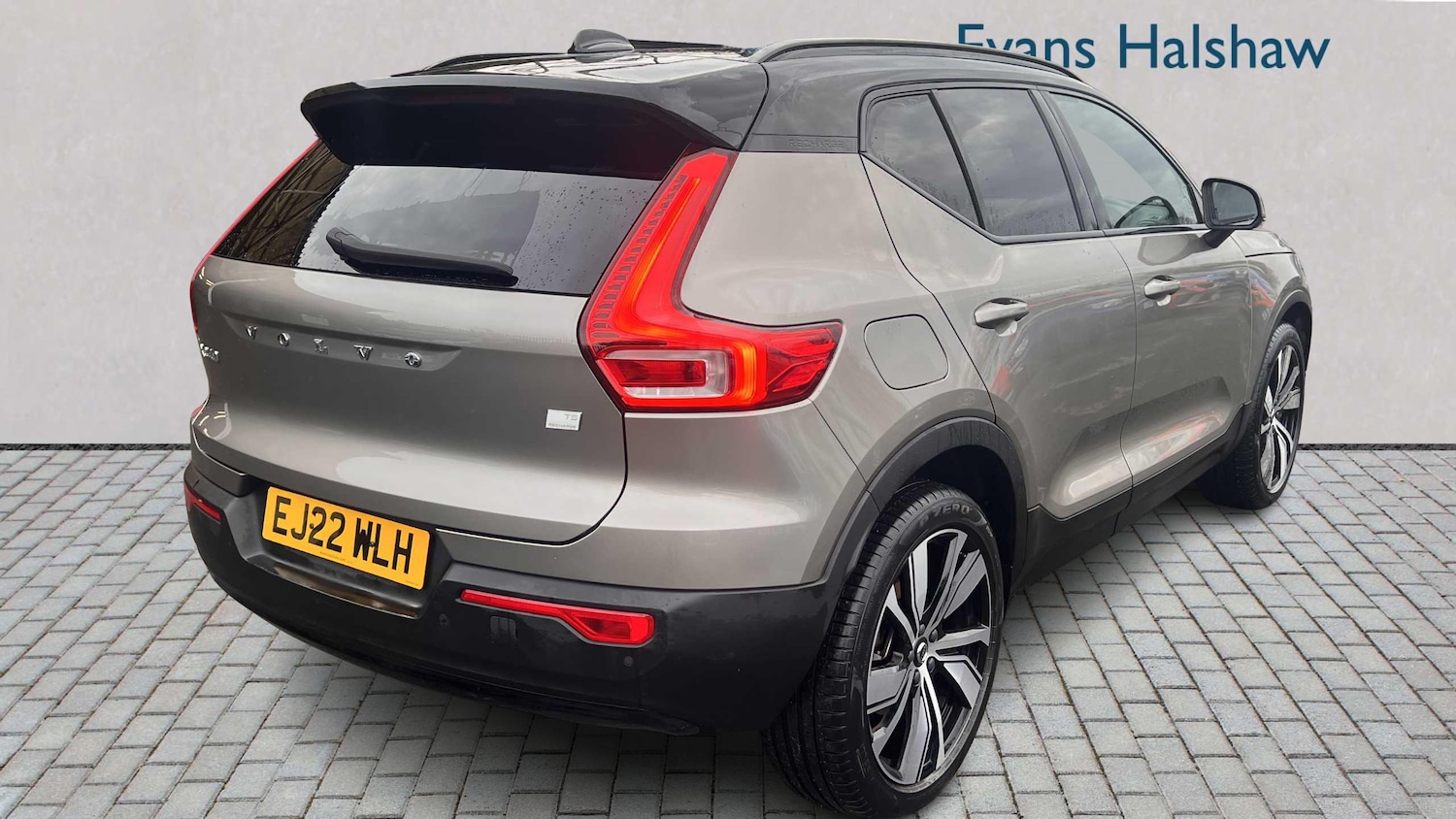 Used Volvo XC40 for sale - 77861093: Photo 5