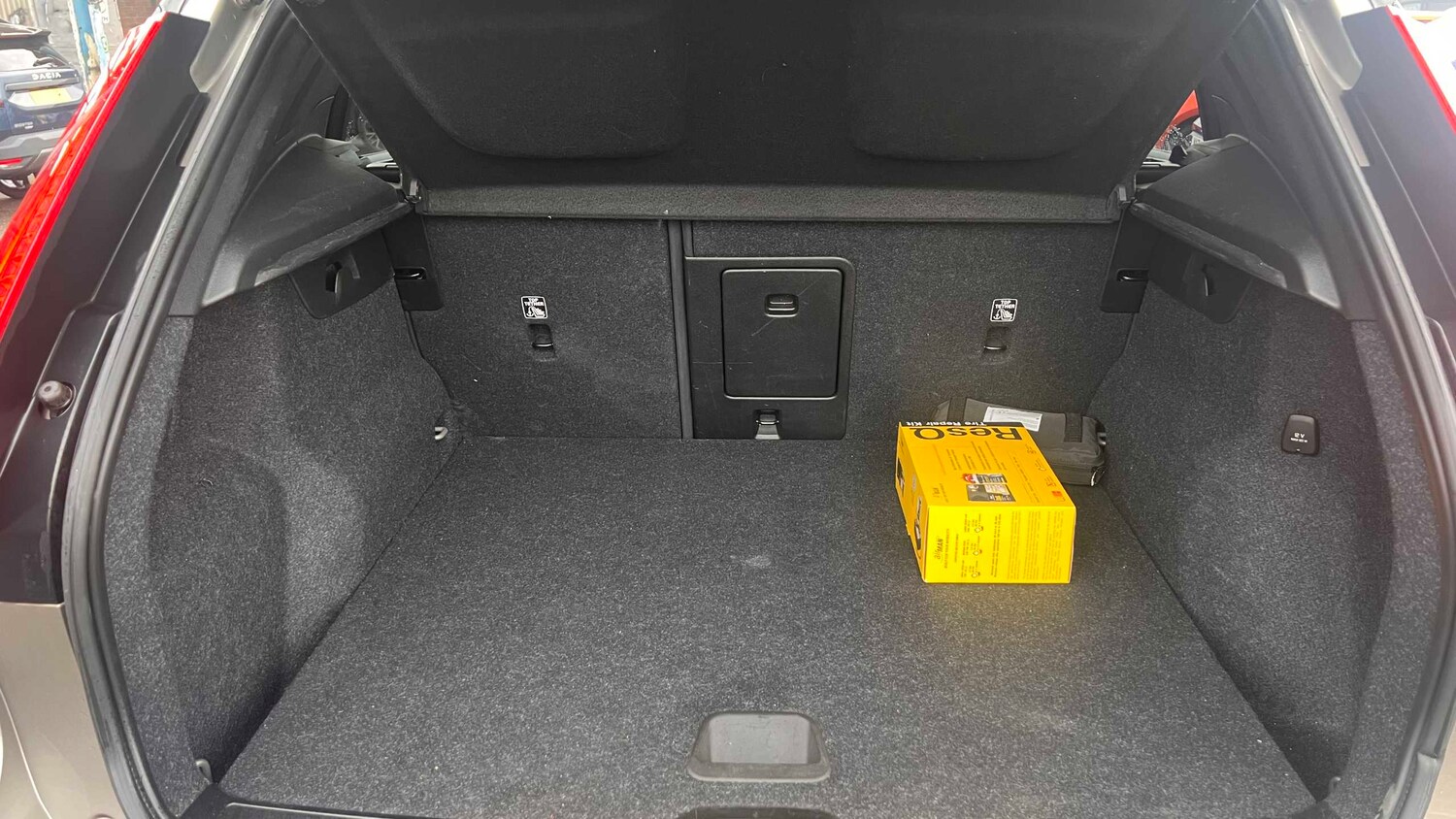 Used Volvo XC40 for sale - 77861093: Photo 7