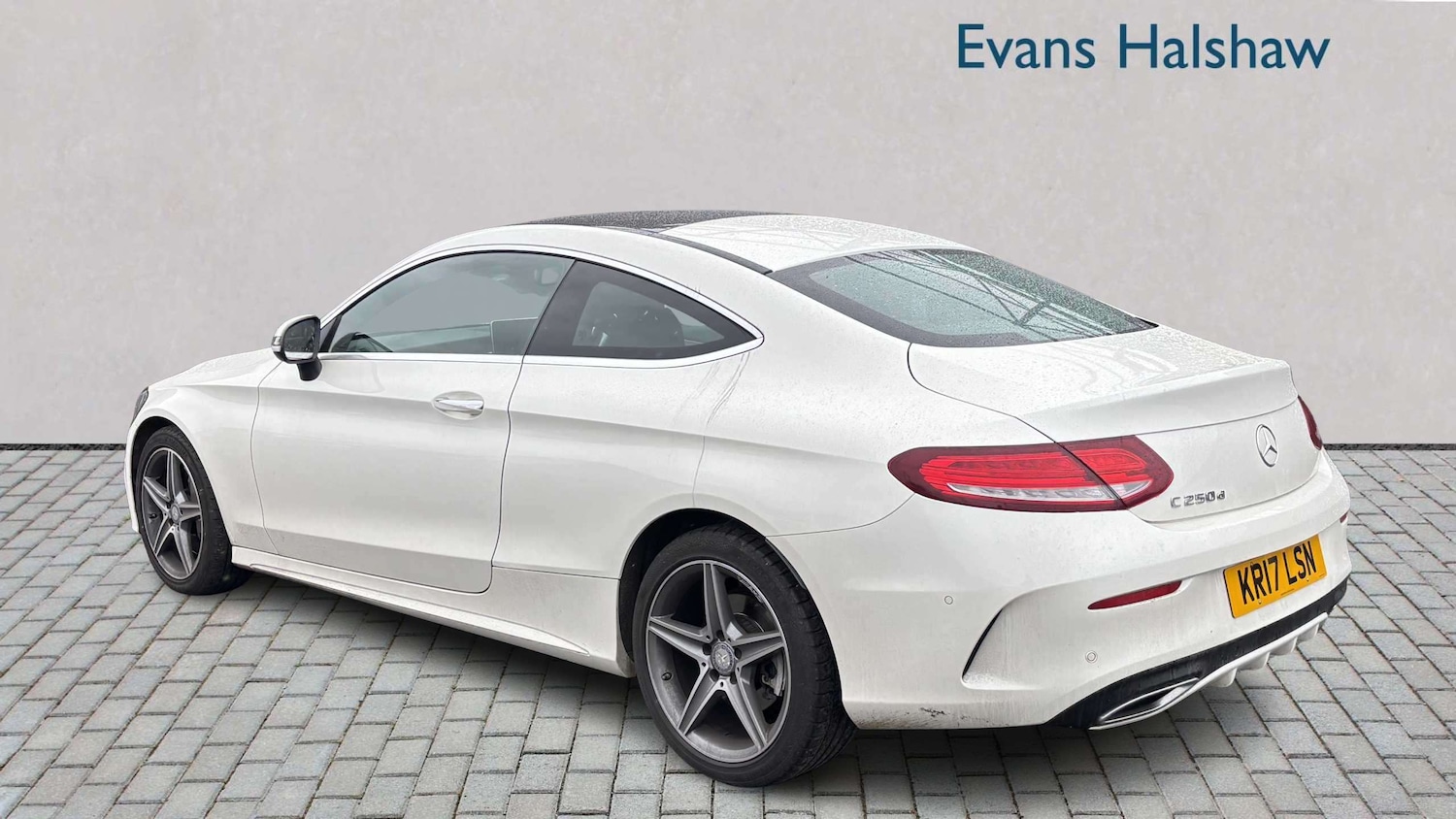 Used Mercedes-Benz C Class 2017 for sale - 77859598: Photo 4