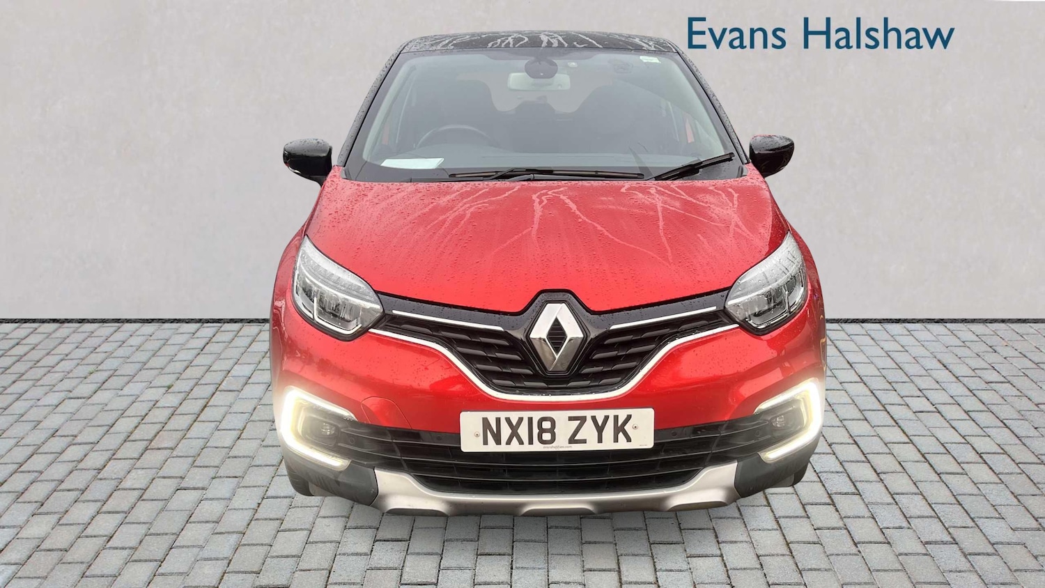 Used Renault Captur for sale - 77859921: Photo 2
