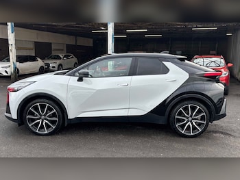 Used Toyota C-HR 2023 for sale - 77972975: Photo