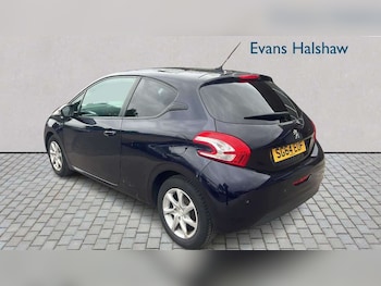 Used Peugeot 208 2014 for sale - 78857307: Photo