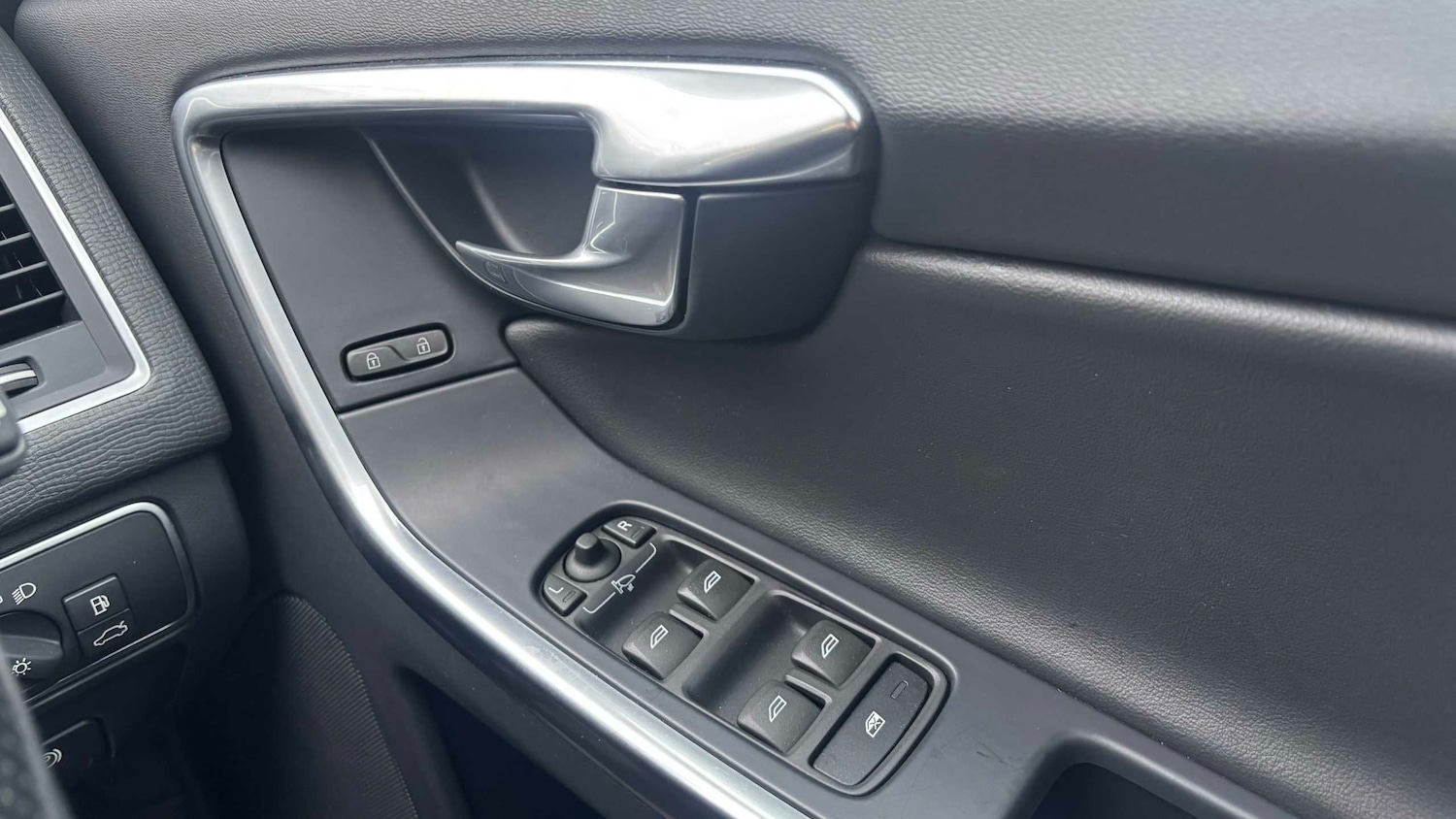 Used Volvo XC60 for sale - 77858986: Photo 16