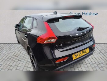 Used Volvo V40 2019 for sale - 78378777: Photo