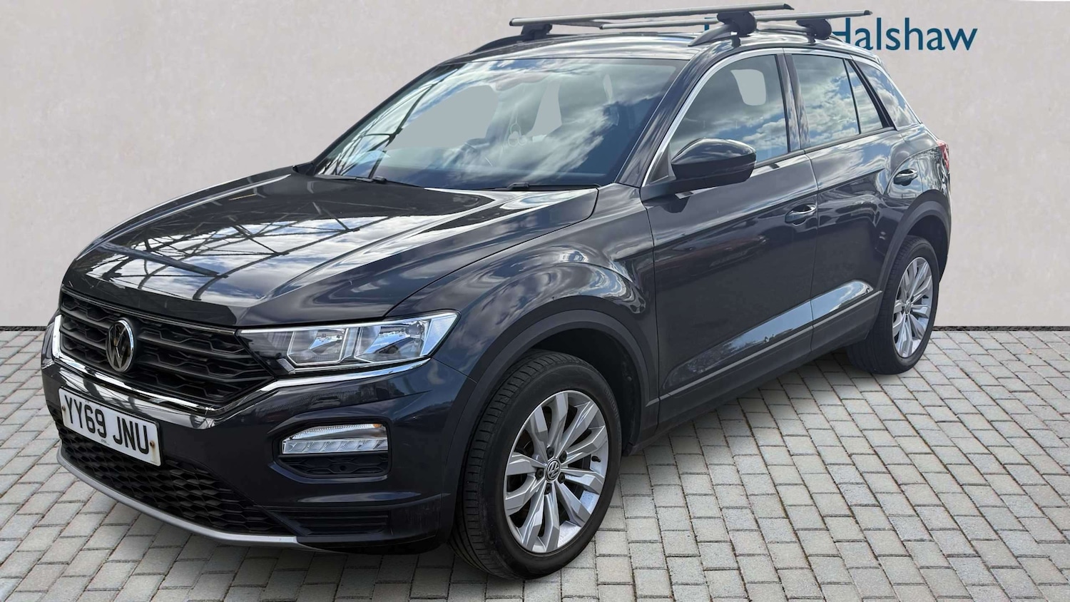 Used Volkswagen T-Roc 2019 for sale - 78104511: Photo 2