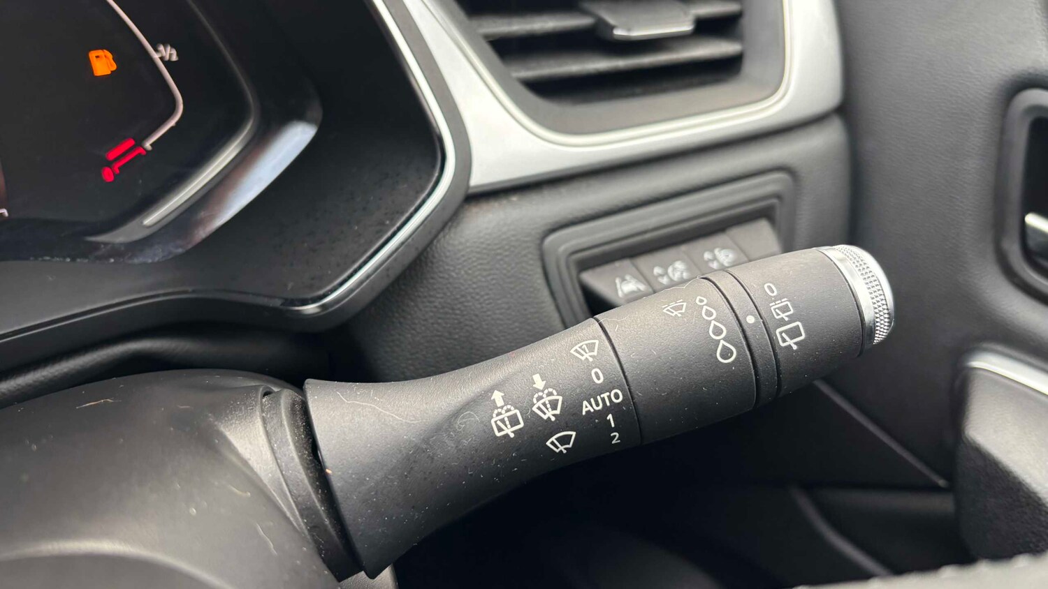 Used Renault Captur for sale - 77857676: Photo 16