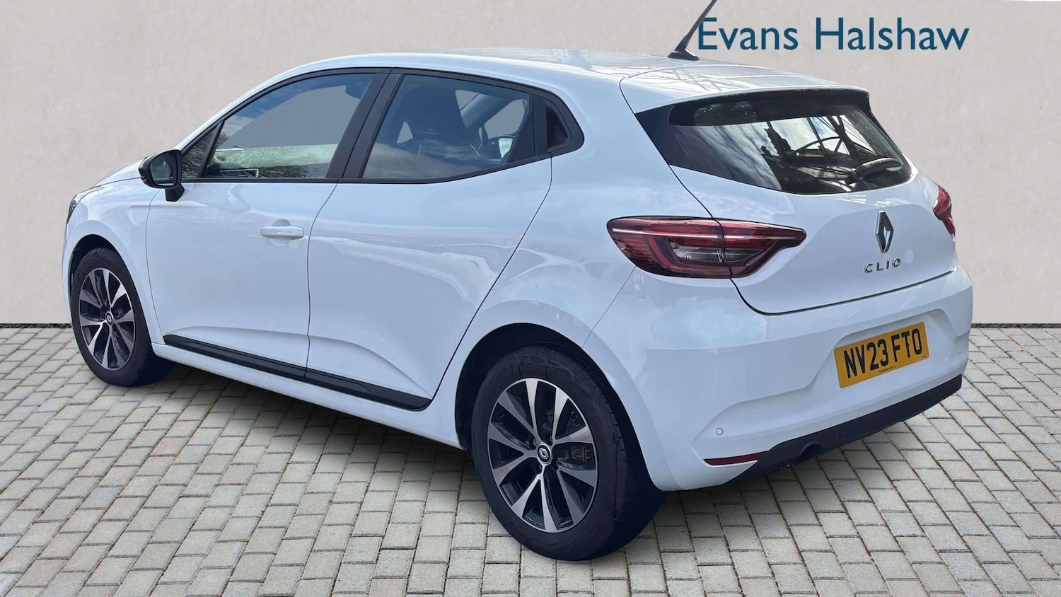 Used Renault Clio 2023 for sale - 78149182: Photo 4