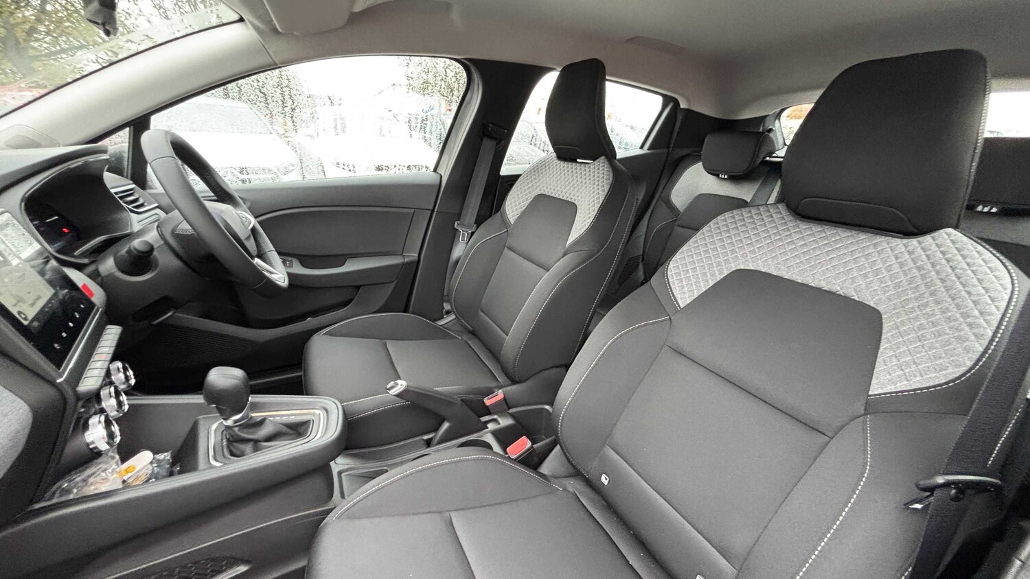 Used Renault Clio for sale - 77859790: Photo 17