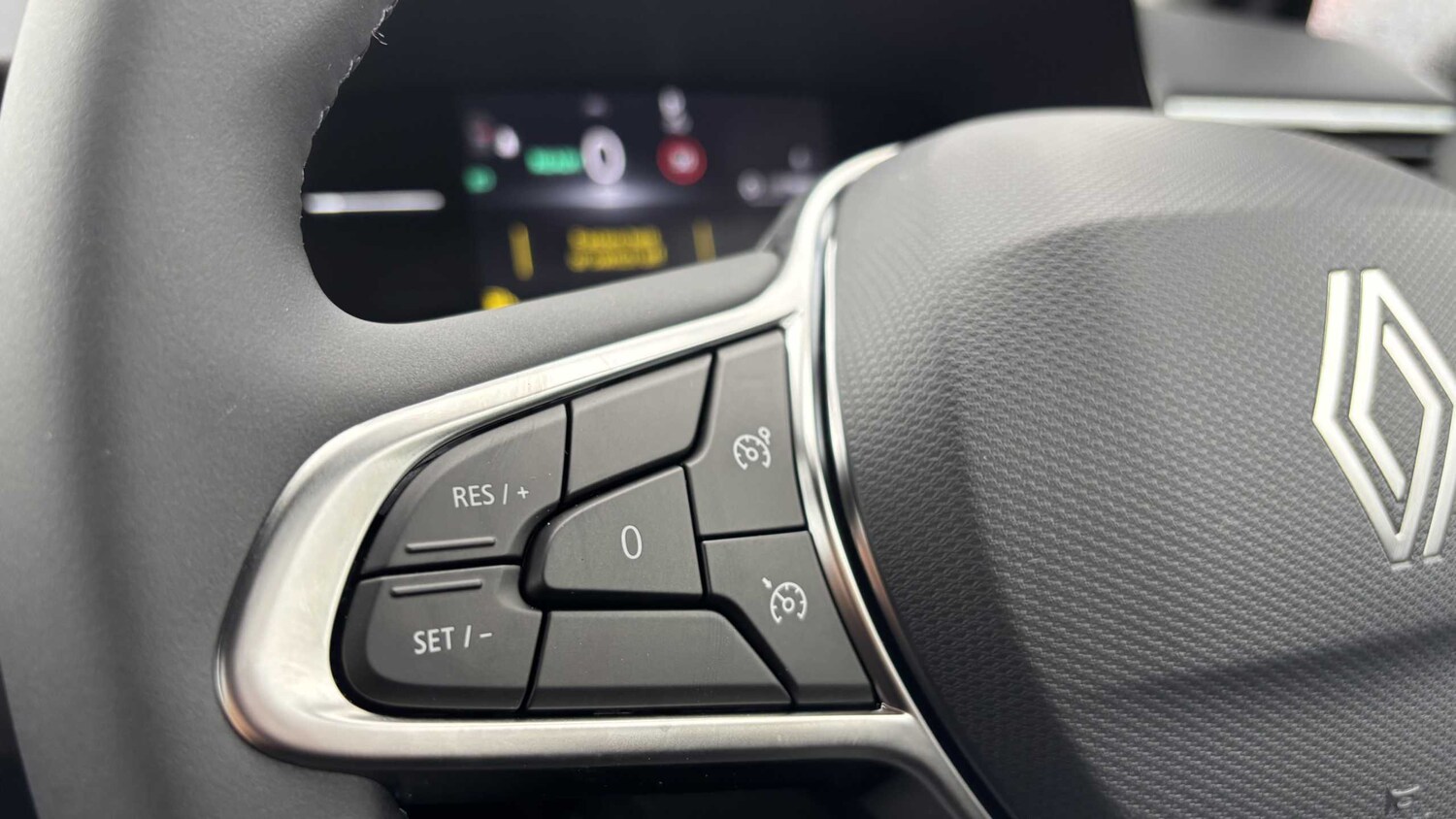 Used Renault Clio for sale - 77859790: Photo 23