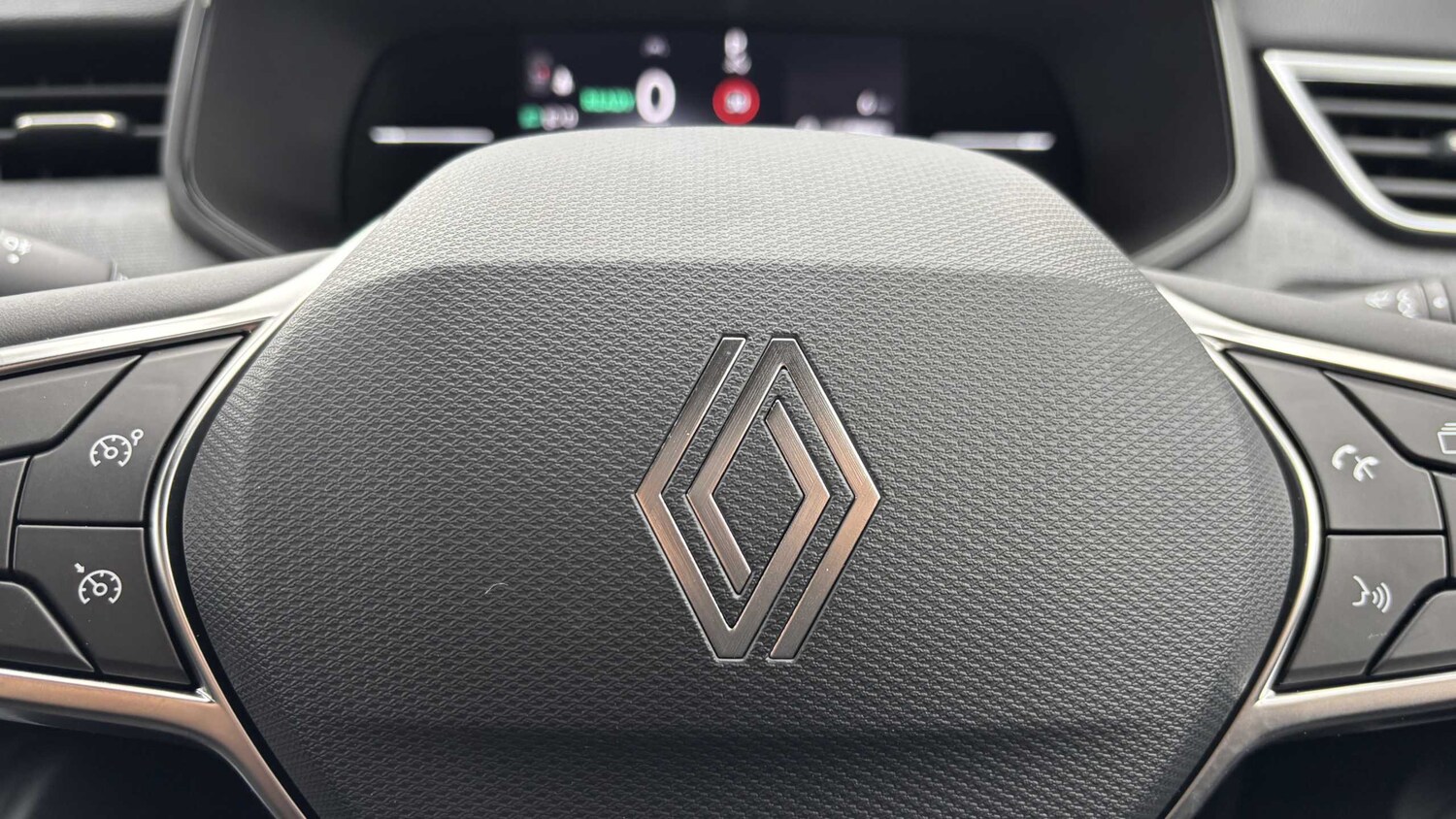 Used Renault Clio for sale - 77859790: Photo 24