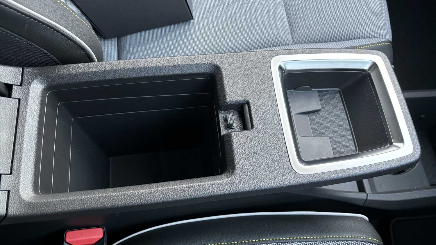 Used Renault Megane E Tech for sale - 77860190: Photo 33