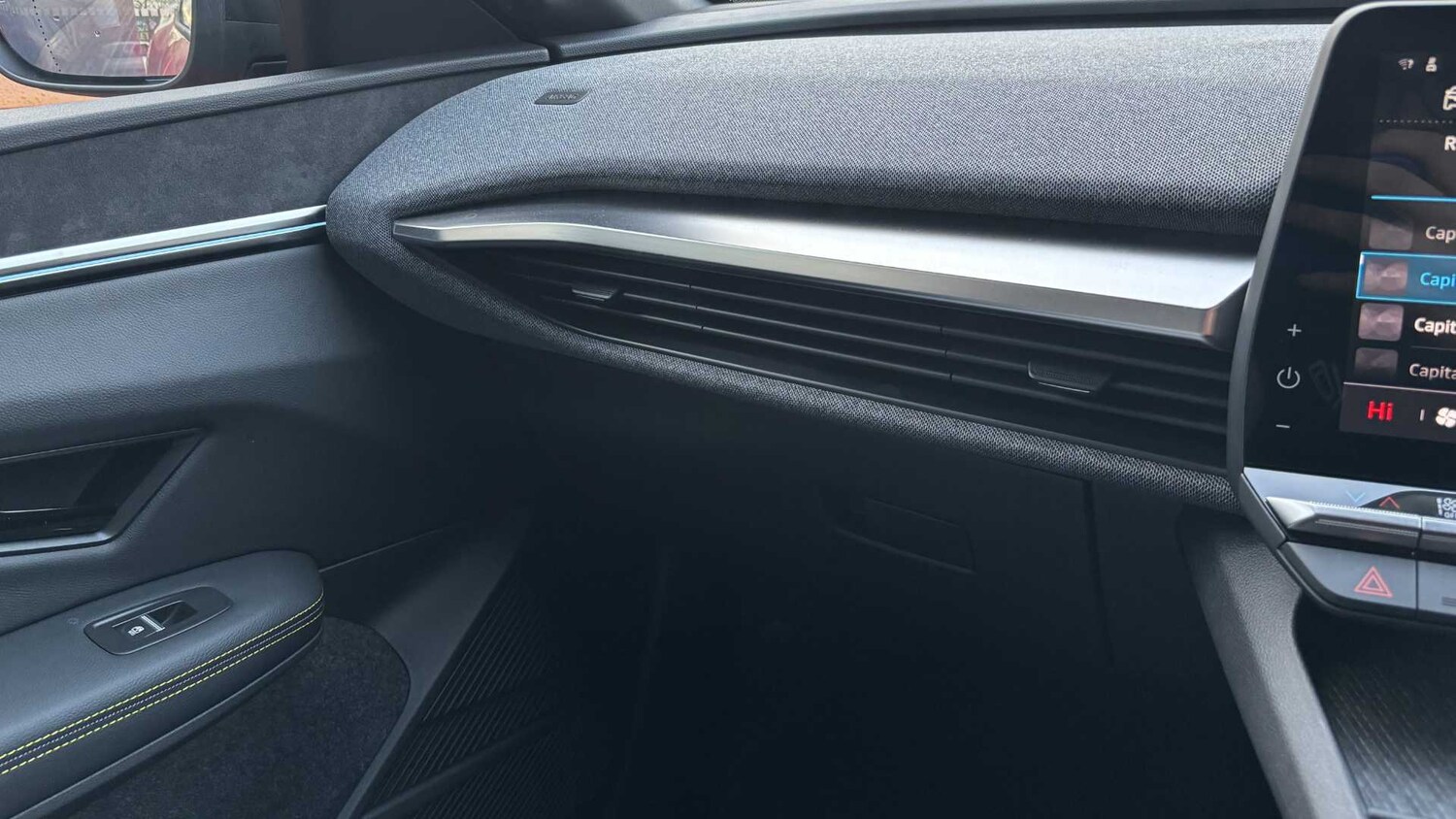 Used Renault Megane E Tech for sale - 77860190: Photo 34