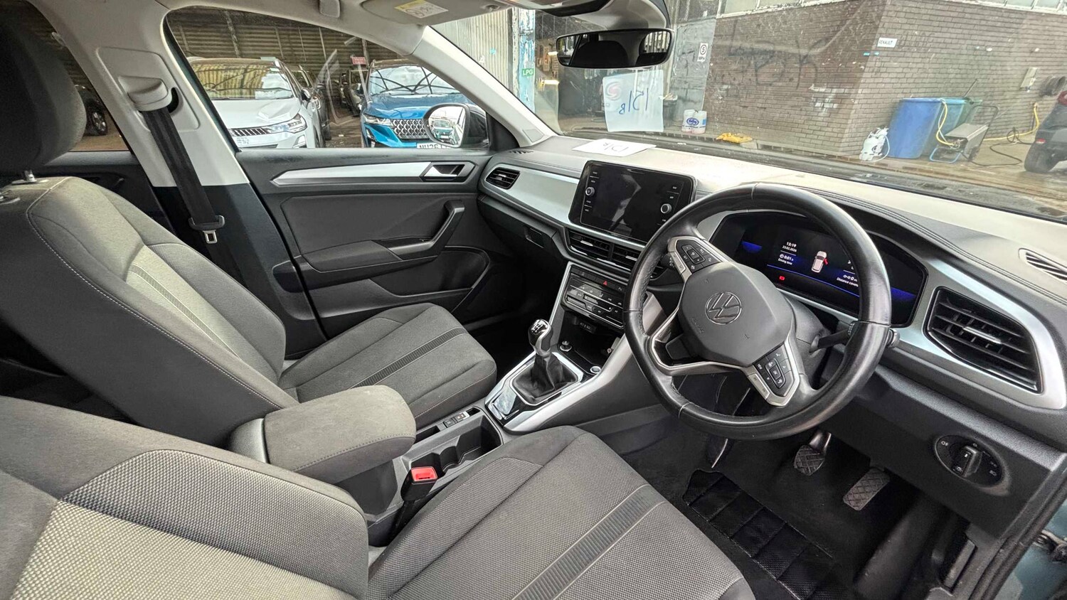 Used Volkswagen T-Roc for sale - 77857667: Photo 10