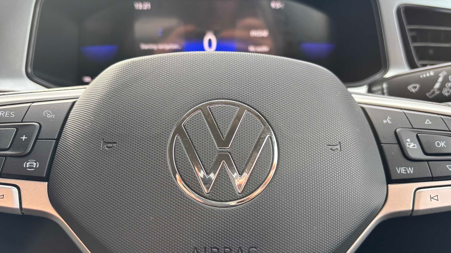 Used Volkswagen T-Roc for sale - 77857667: Photo 13