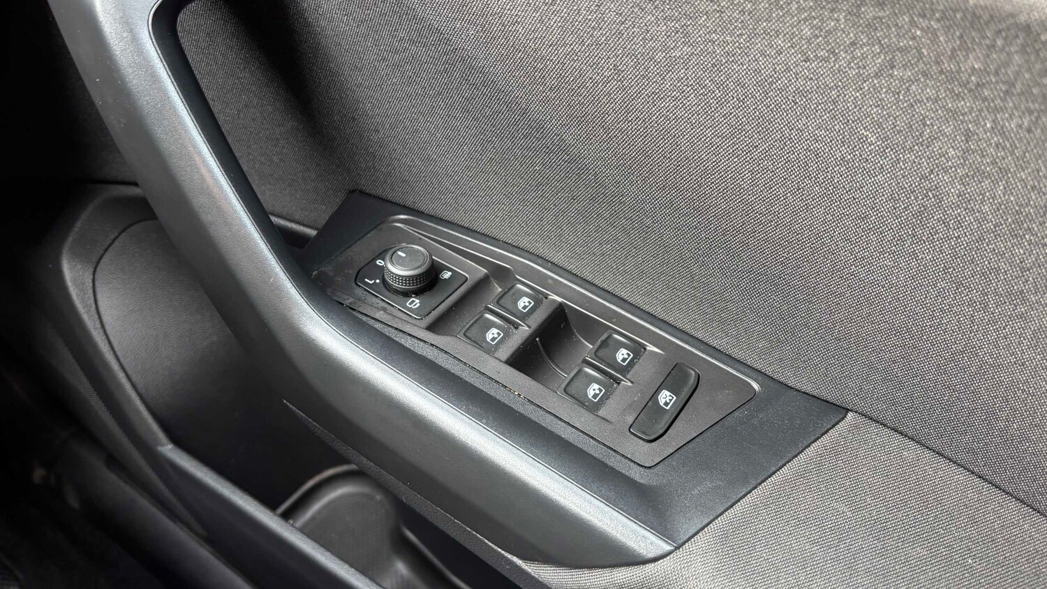 Used Volkswagen T-Roc for sale - 77857667: Photo 18