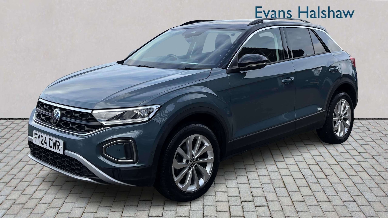 Used Volkswagen T-Roc for sale - 77857667: Photo 3
