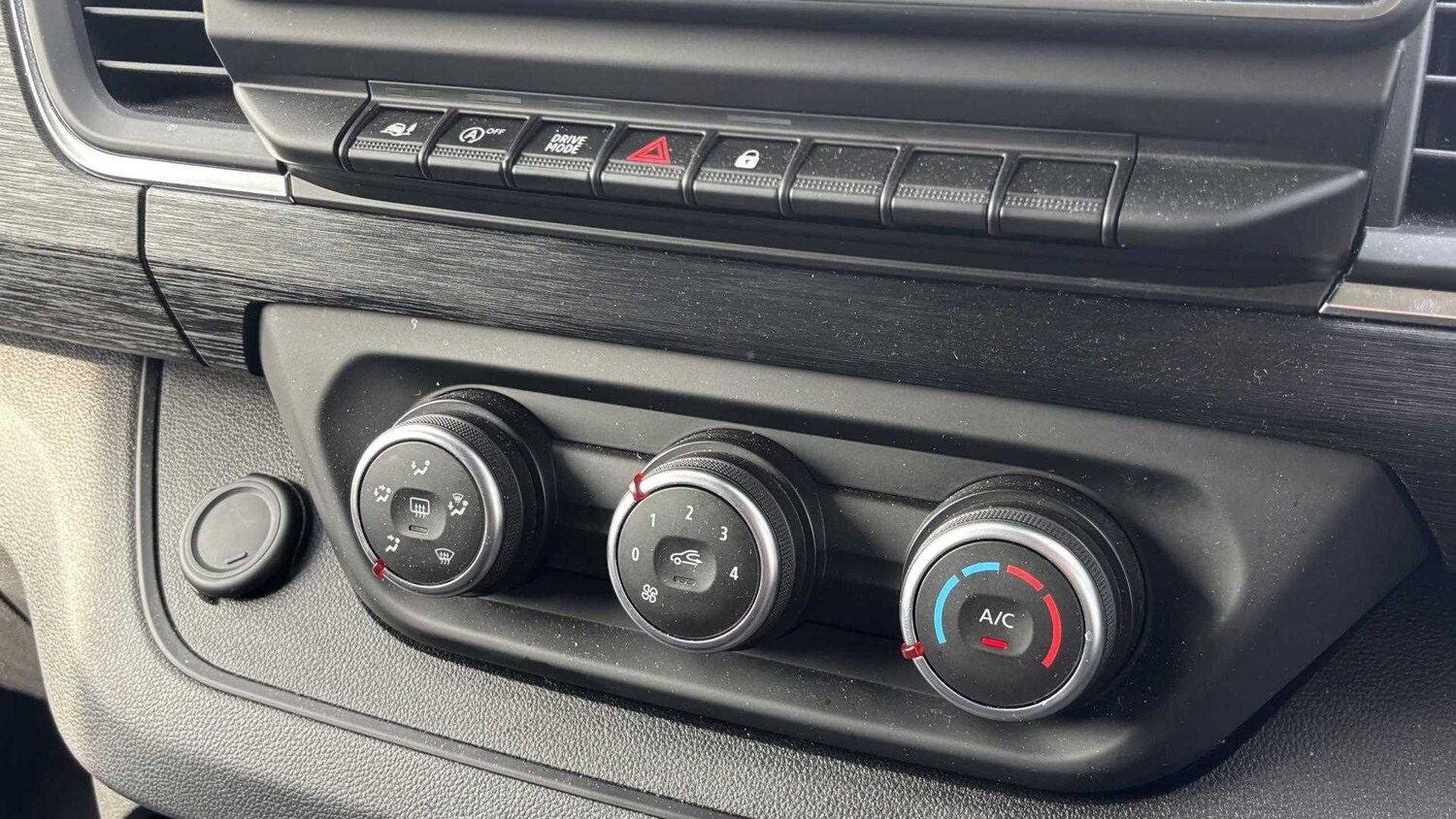 Used Renault Trafic 2024 for sale - 77856703: Photo 33