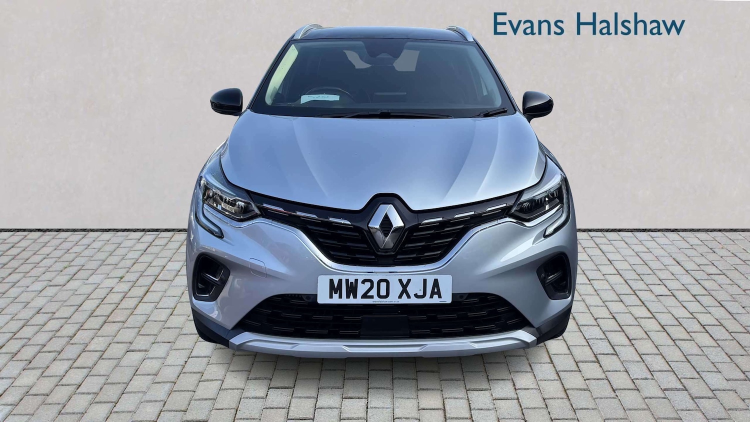 Used Renault Captur for sale - 77862309: Photo 2