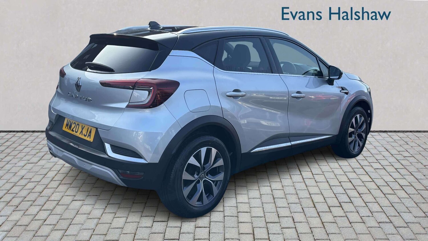 Used Renault Captur for sale - 77862309: Photo 6
