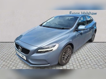 Used Volvo V40 2017 for sale - 78961048: Photo