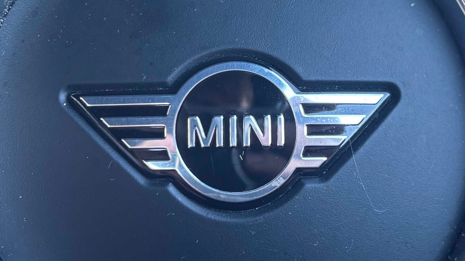 Used MINI Convertible 2022 for sale - 77859204: Photo 13