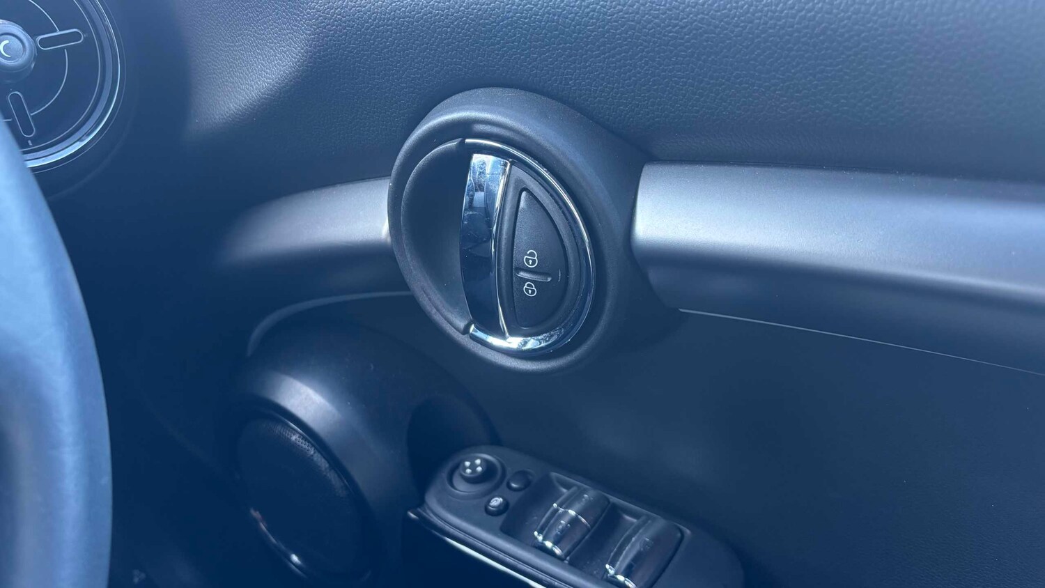 Used MINI Convertible 2022 for sale - 77859204: Photo 17