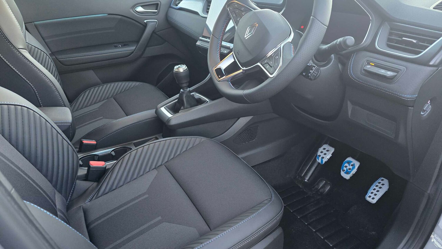 Used Renault Captur for sale - 77860493: Photo 16