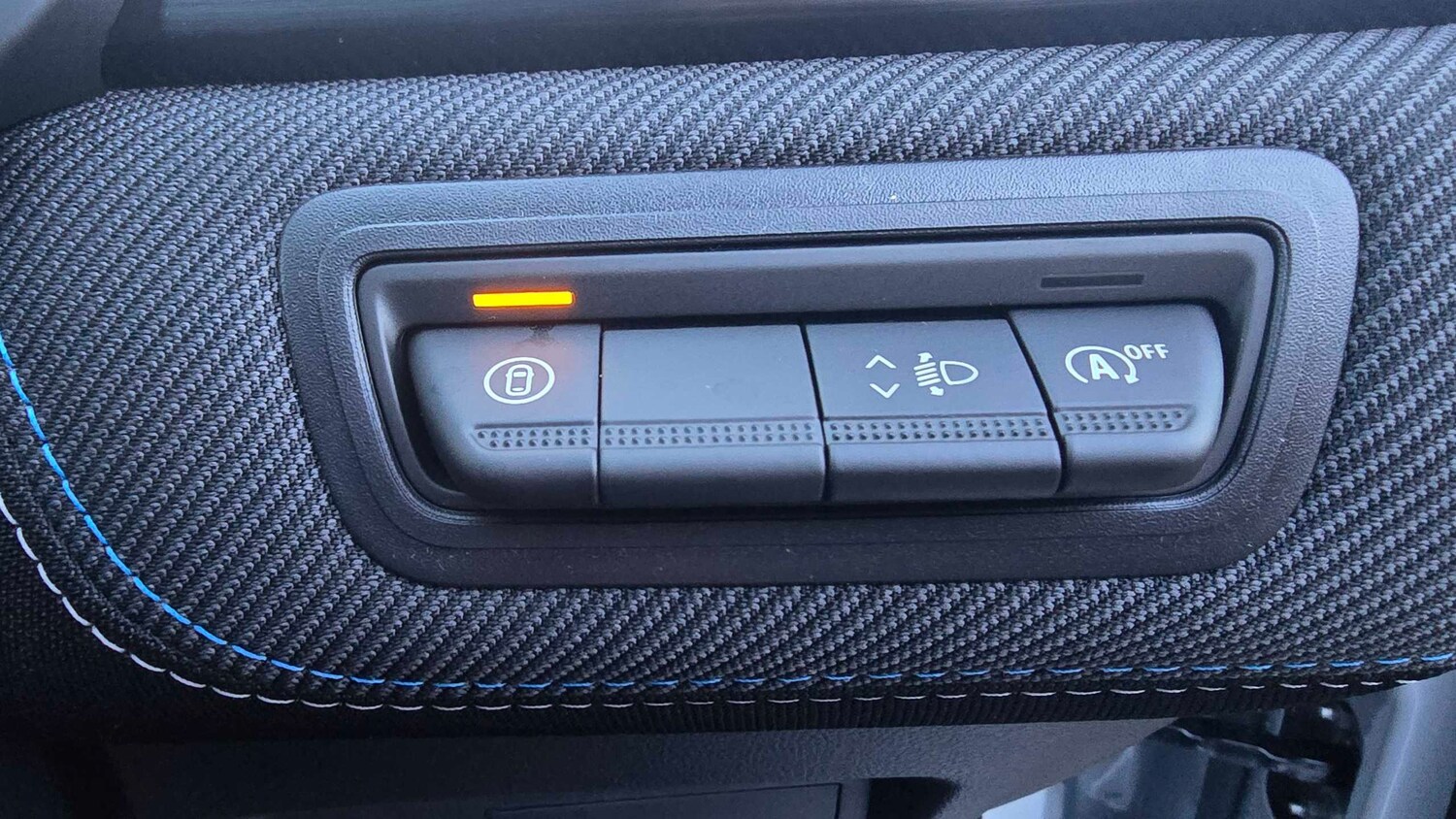 Used Renault Captur for sale - 77860493: Photo 26