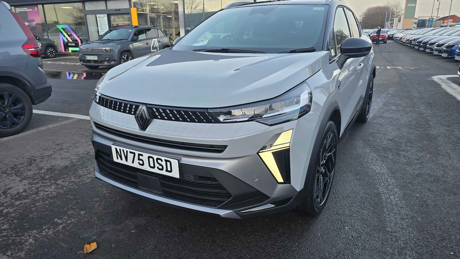 Used Renault Captur for sale - 77860493: Photo 3