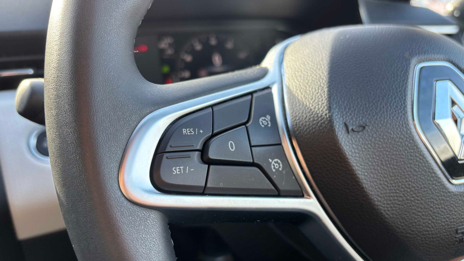 Used Renault Clio 2022 for sale - 77861615: Photo 11