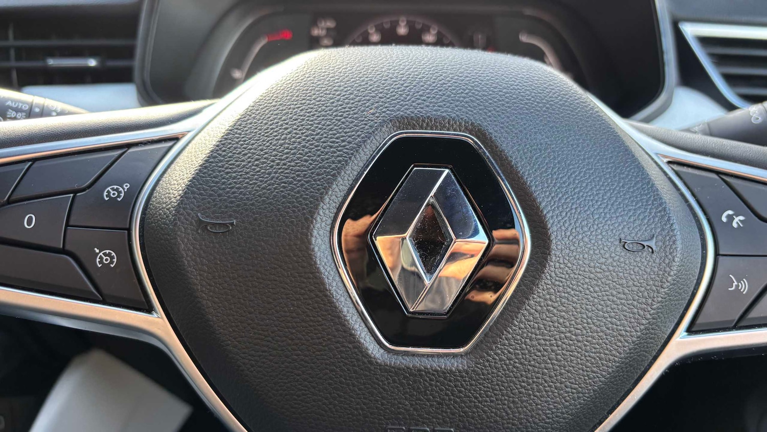 Used Renault Clio 2022 for sale - 77861615: Photo 12