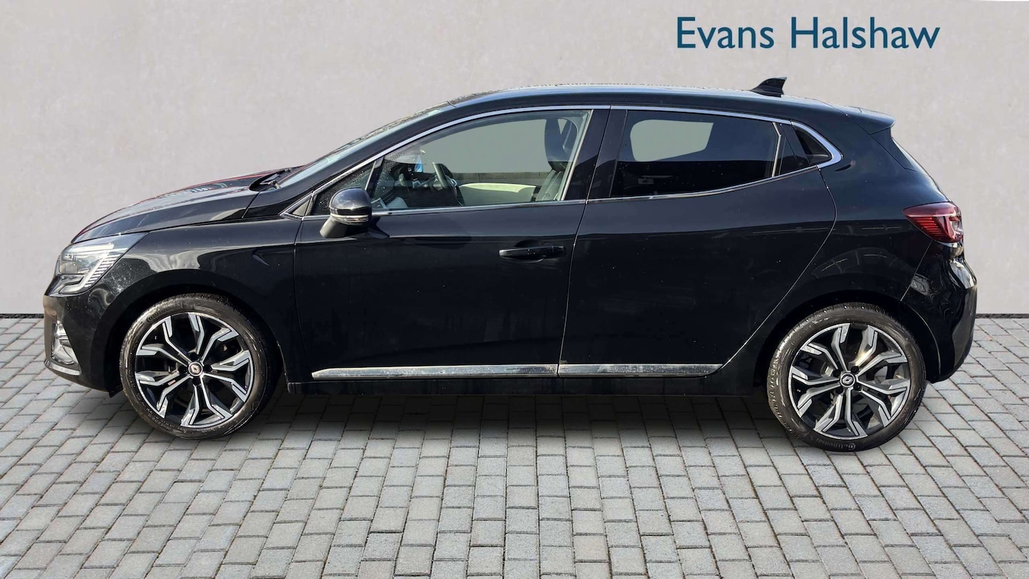 Used Renault Clio 2022 for sale - 77861615: Photo 4