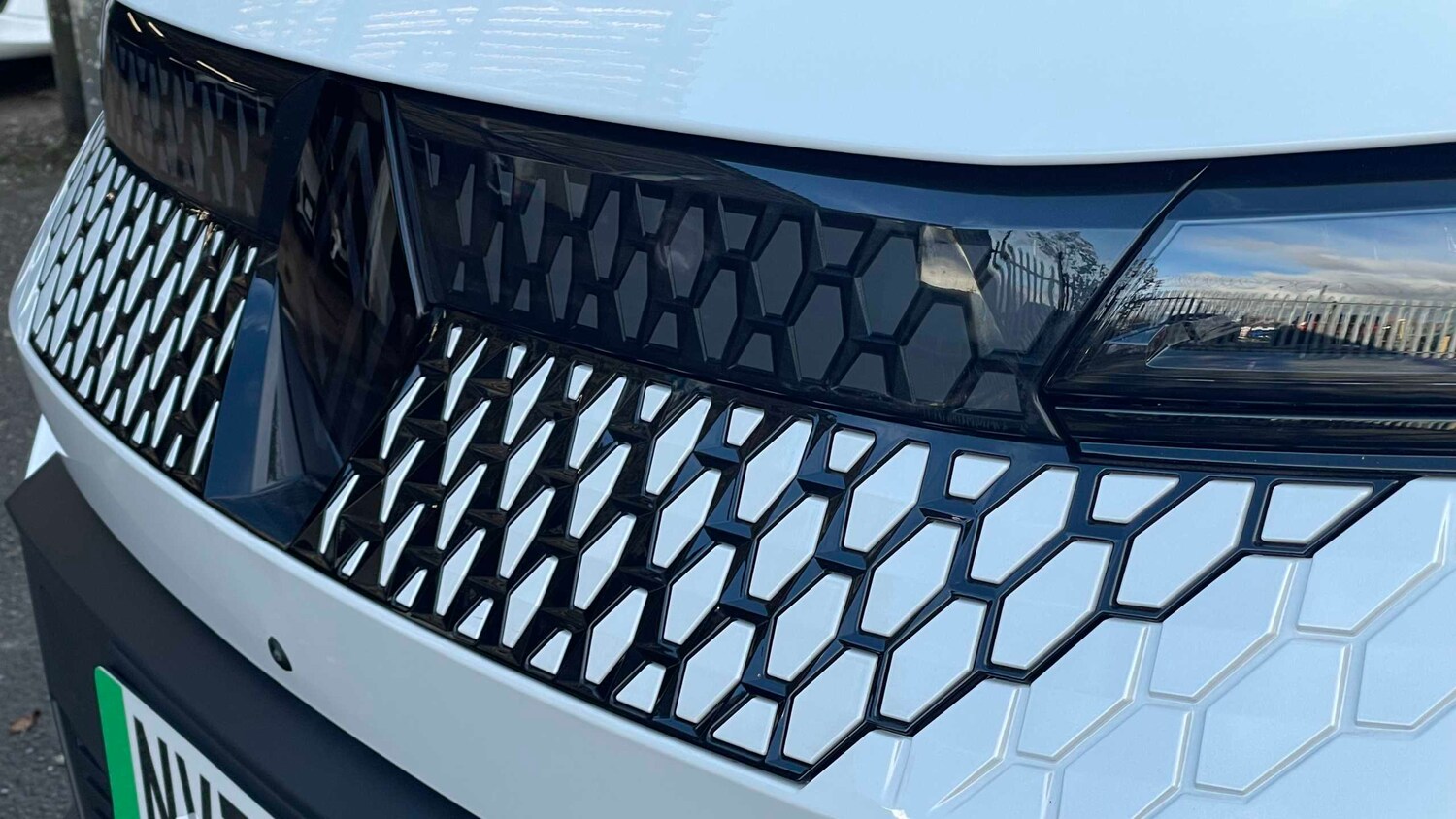 Used Renault Scenic E-Tech for sale - 77861900: Photo 12