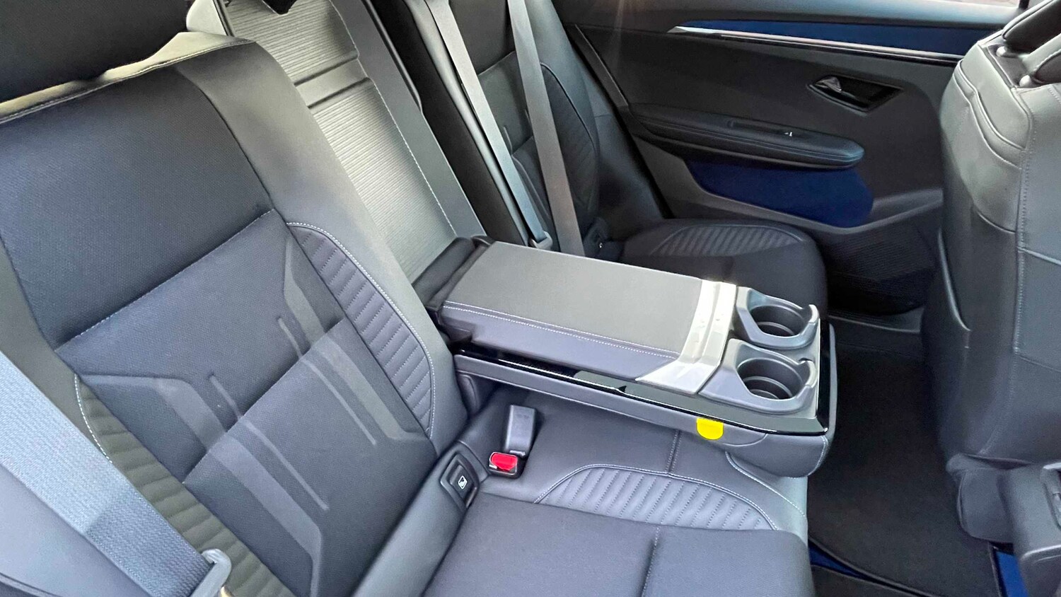 Used Renault Scenic E-Tech for sale - 77861900: Photo 24