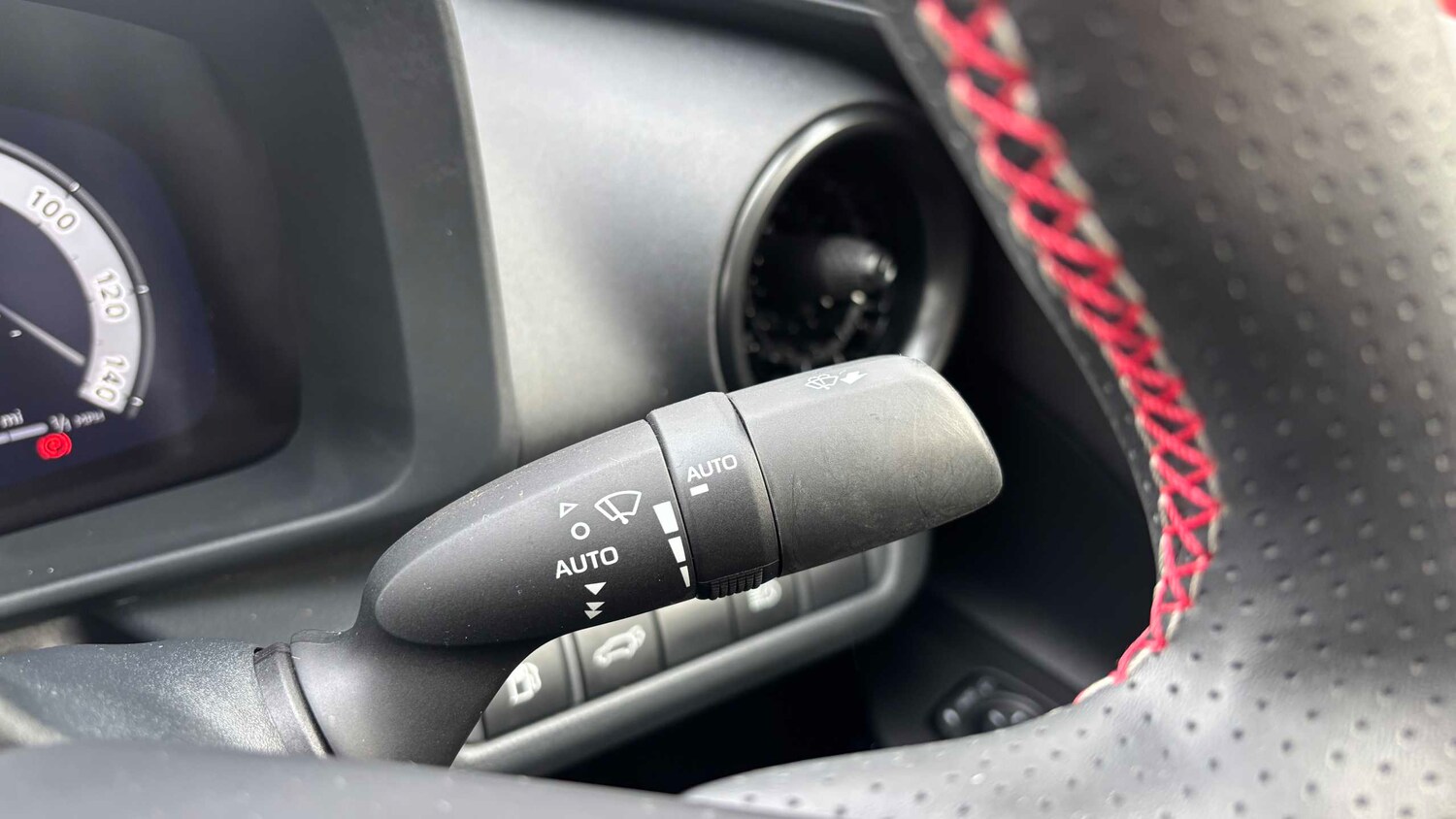 Used Toyota C-HR for sale - 77861143: Photo 16