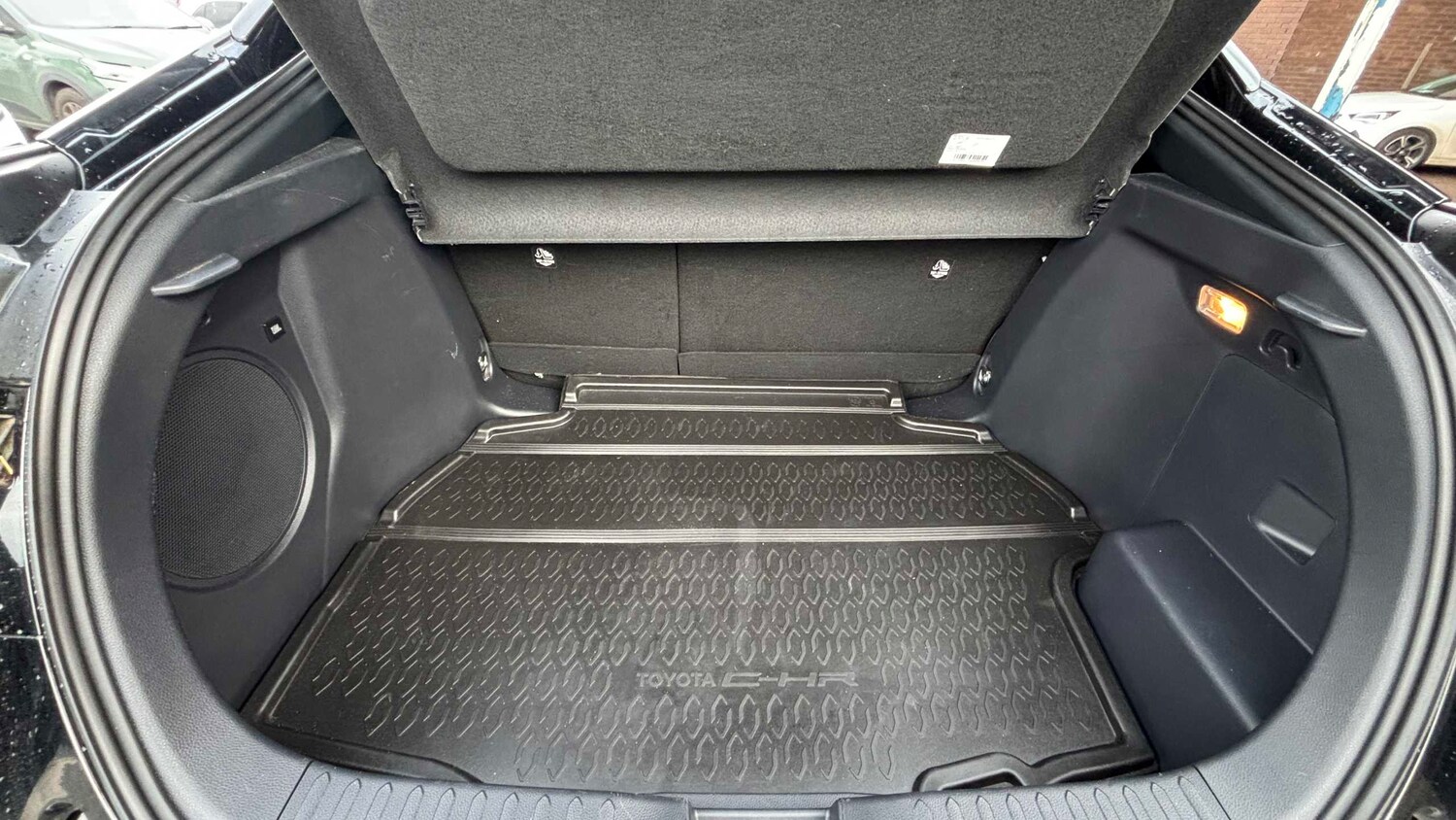 Used Toyota C-HR for sale - 77861143: Photo 9